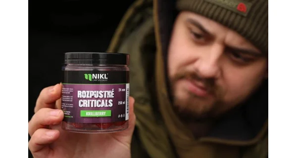 KAREL NIKL - Rozpustné Criticals boilie Krill Berry 14 mm 250 ml