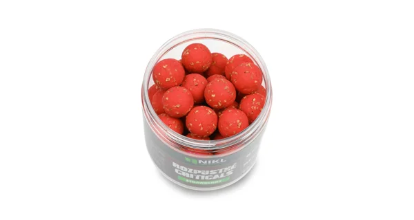 KAREL NIKL - Rozpustné Criticals boilie Strawberry 18 mm 250 ml