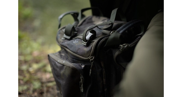 KORDA - Batoh Compac Rucksack 30 l Kamo