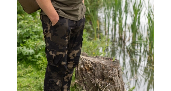 KORDA - Kalhoty Original Kombats Dark Kamo vel. L