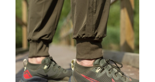 KORDA - Kalhoty Ultralite Joggers Olive vel. XL