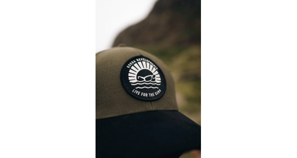 KORDA - Kšiltovka Dawn Trucker Cap Black