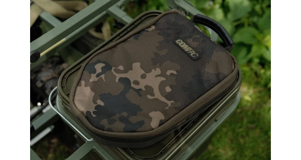 KORDA - Obal na váhu Compac Scales Pouch Dark Kamo