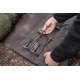 KORDA - Organizér na kolíky a tyče Compac Bivvy Wrap Dark Kamo