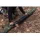 KORDA - Organizér na kolíky a tyče Compac Brolly Wrap Dark Kamo