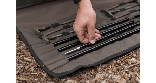 KORDA - Organizér na kolíky a tyče Compac Brolly Wrap Dark Kamo