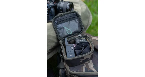 KORDA - Pouzdro Compac 100 Tackle Pouch Dark Kamo