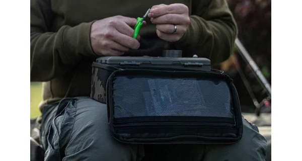 KORDA - Pouzdro Compac 140 Tackle Pouch Dark Kamo