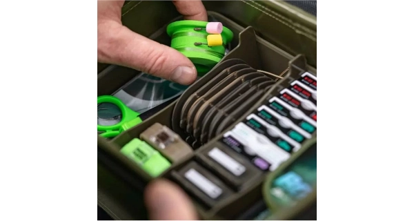 KORDA - Pouzdro Compac 150 Tackle Safe Edition