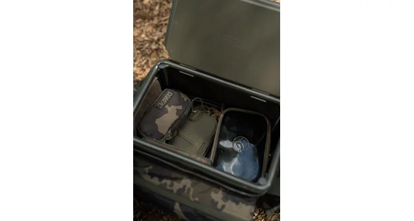 KORDA - Taška Compac Framed Carryall Dark Kamo Large