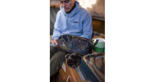 KORDA - Toaletní taška Wash Bag Dark Kamo