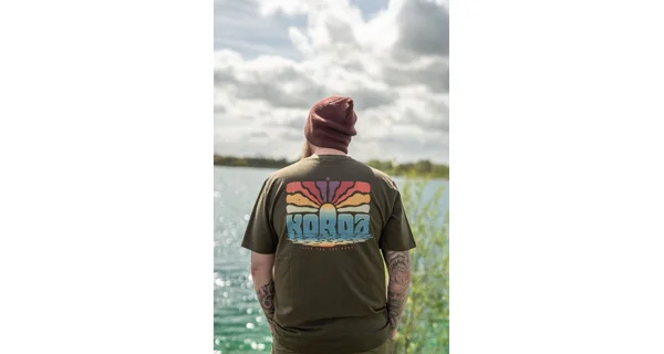KORDA - Tričko Dawn Vibes Tee Dark Olive vel. M