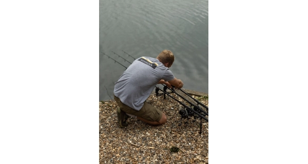 KORDA - Tričko Lakebed Tee Grey vel. L