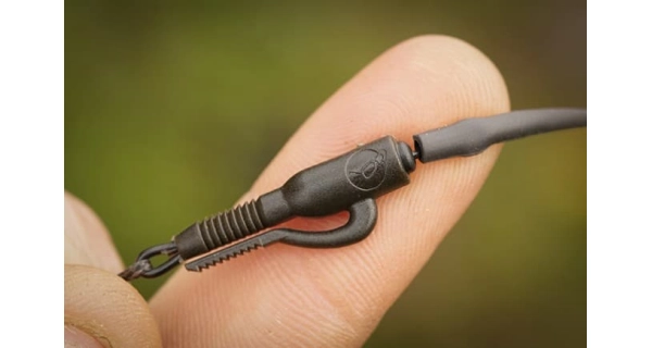 KORDA - Závěs na olovo QC Hybrid Lead Clip Weed/Silt 8 ks