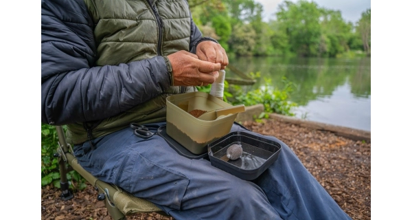 KORUM - Miska s lopatkou Method Mix Bait Tub Set
