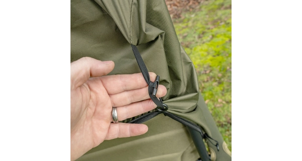 KORUM - Přehoz na křesla Universal Waterproof Chair Cover