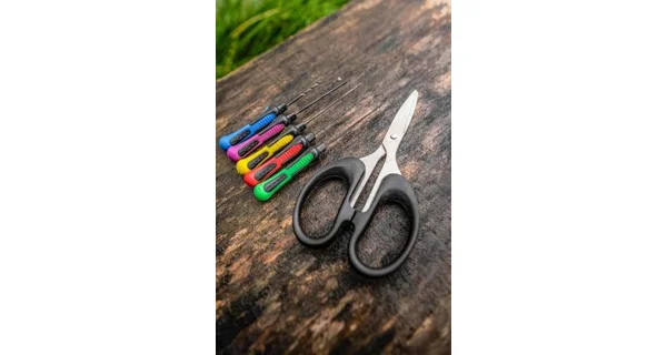 KORUM - Set Jehel a nůžky Baiting Tool a Scissor Set