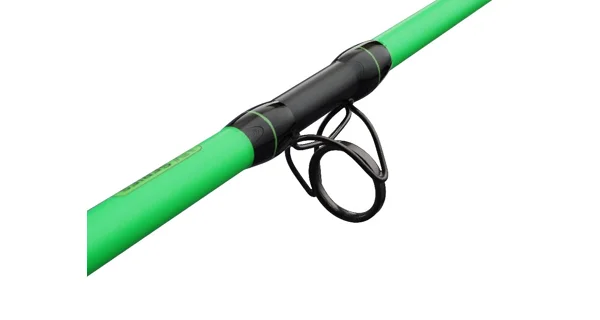 MADCAT - Prut UV Series Heavy Duty Rod 3 m 200-300 g 2 díly
