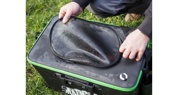 MADCAT - Skládací kbelík Foldable Live Bait Bucket 50 l