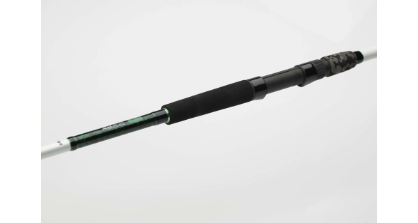 MADCAT - Sumcový prut White Inline LFC 210 30 lb 2,1 m