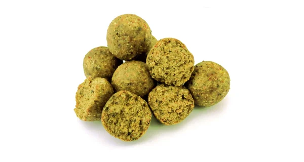 MAGIC WOLF - Krmné Boilie 5 kg 20 mm Mango Chilli