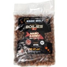 MAGIC WOLF - Krmné Boilie 5 kg 20 mm Maso Krev