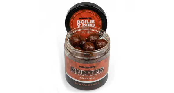 MIKBAITS - Boilie v dipu Hunter 20 mm 250 ml Jahoda