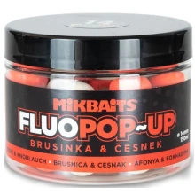 MIKBAITS - Plovoucí boilie Fluo Brusinka česnek 150 ml 14 mm