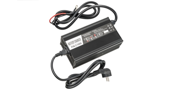 MIVARDI - Baterie M-cell 24v 100 Ah + 20 a nabíječka