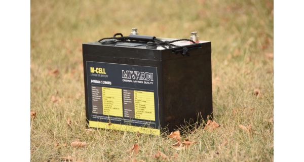 MIVARDI - Baterie M-cell 24V 50 Ah + 10 a nabíječka