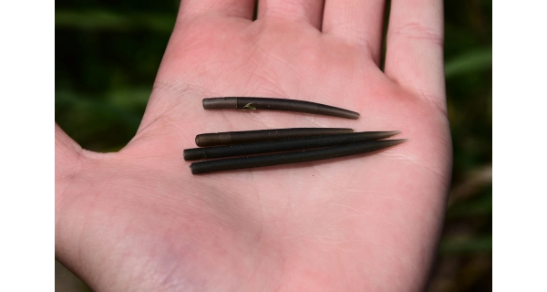 MIVARDI - Převlek na obratlík tuhý 58 mm - matná zelená