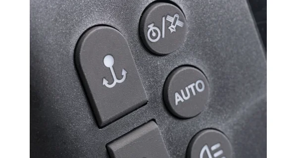 MIVARDI - Zavážecí lodička Carp Scout Li-ion 20 + Transportní taška