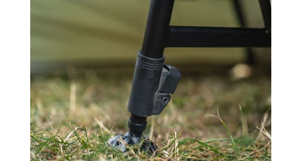 NASH - Lehátko Indulgence 4 Leg Junior Sleep System Camo