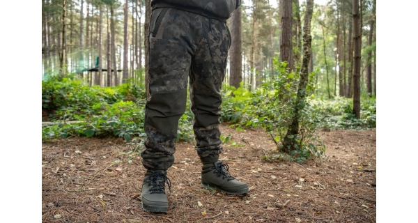 NASH - Tepláky Zero Tolerance Wind Chill Joggers Camo vel. XL