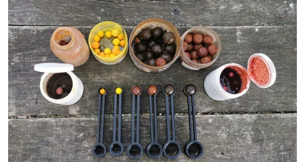 PIMP MY TACKLE - Boilies pinzeta s kráječem Tweezers Small 12-18mm