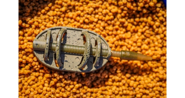 PRESTON - Krmítko ICS In-Line Dura Flat Method XL 90 g