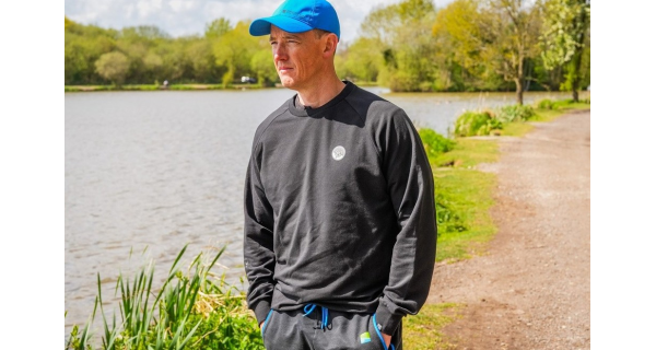 PRESTON - Mikina Black Minimal Sweatshirt vel. S