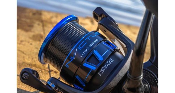PRESTON - Náhradní cívka Invictus Spare Spool 520