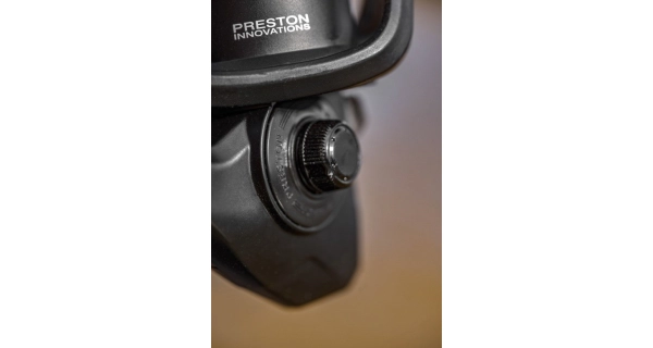 PRESTON - Naviják Invictus Reel 320