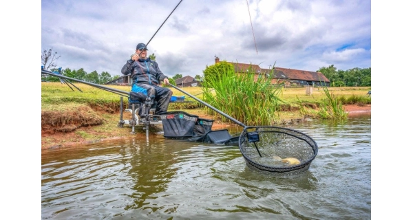 PRESTON - Podběráková hlava Carbon Match Landing Net 18'' 45 cm