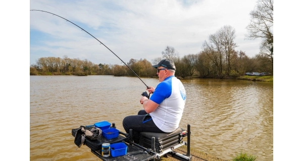 PRESTON - Tričko Lightweight White Raglan T-Shirt vel. S