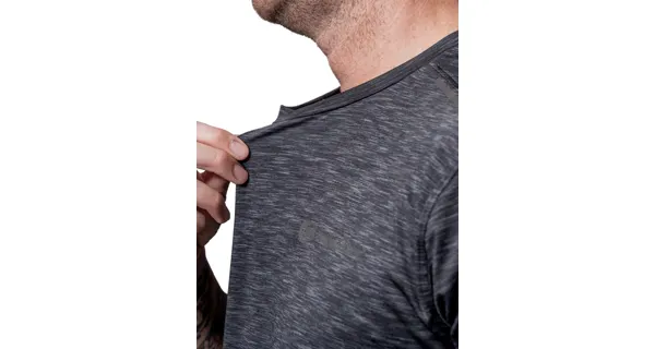 RIDGEMONKEY - Tričko APEarel CoolTech Stealth Edition T-Shirt vel. XL