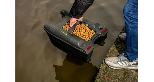 RIDGEMONKEY - Zavážecí loďka Hunter 3000 Bait Boat Echo Edition
