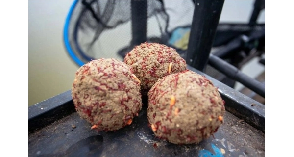 SONUBAITS - Krmítková směs So Natural Deep Water 900 g