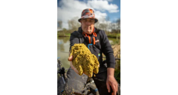 SONUBAITS - Krmítková směs Supercrush Mega Carp Method Mix 2 kg Green