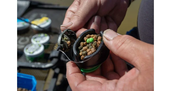 SONUBAITS - Pelety F1 Stiki Method Pellets 2 mm 650 g Marine Green