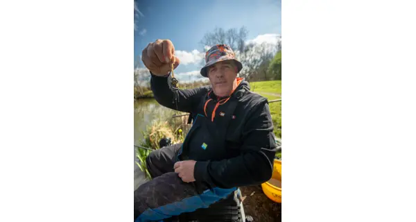 SONUBAITS - Wafters Spike'um Wafter 8 mm 40 g Fluoro