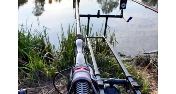 SPORTEX - Kaprový prut Revolt Carp 3,65 m 3,25 lb