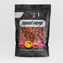 SQUAT CARP - Hotové boilies chilli fruit 1 kg 20 mm