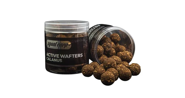 SQUAT CARP - Rozpustné neutrálně vyvážené boilies Active Wafters Calanus 20 mm 150 g